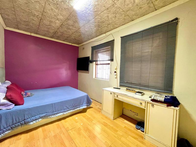 2 Bedroom Property for Sale in Pelikan Park Western Cape